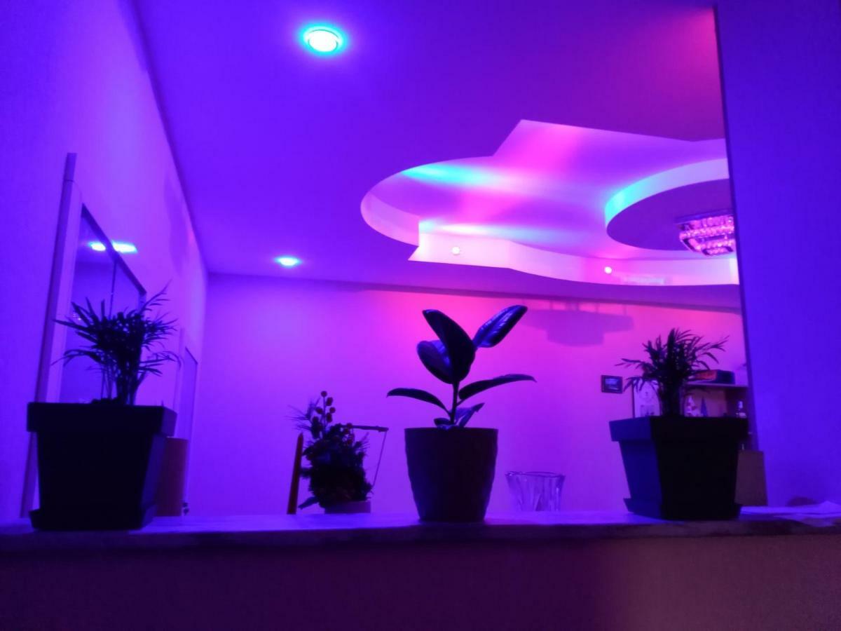 Panorama Hotel Kutaisi Ngoại thất bức ảnh